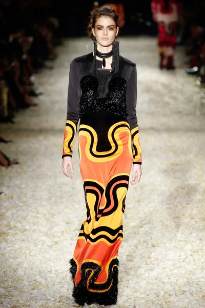 Look 34